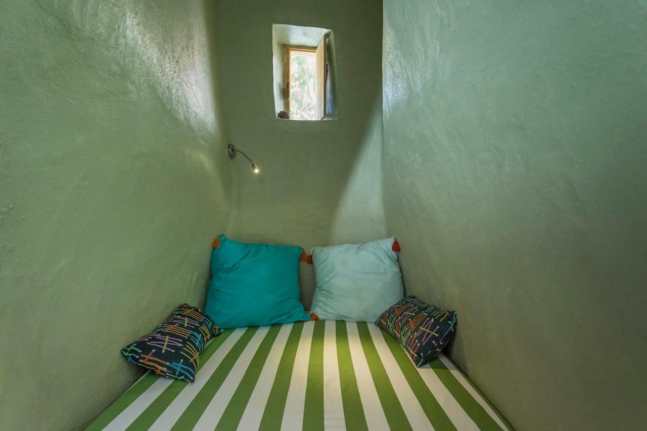 Traditional Farmers Caves Emporio  Luaran gambar